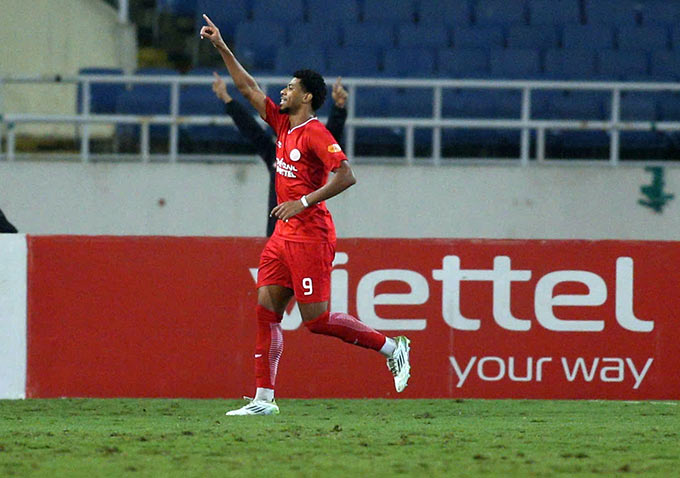 Thể Công Viettel giành ngôi nhất lượt đi - Ảnh: Phan Tùng